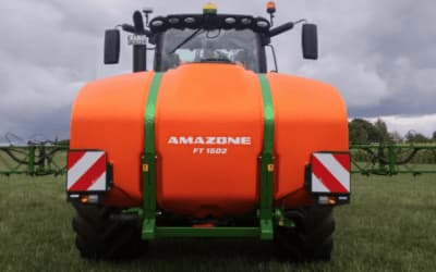 Amazone fronttank FT 1502 med UF 1602 och UF 2002
