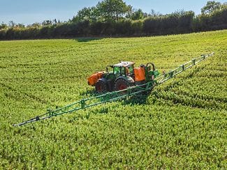 Hydraulisk pumpdrift för burna sprutor UF 1602 och UF 2002 