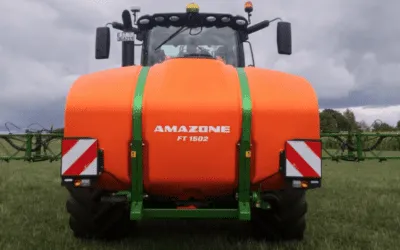 Amazone fronttank FT 1502 med UF 1602 och UF 2002